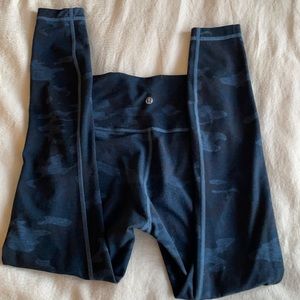 LULULEMON Blue cameo workout pants